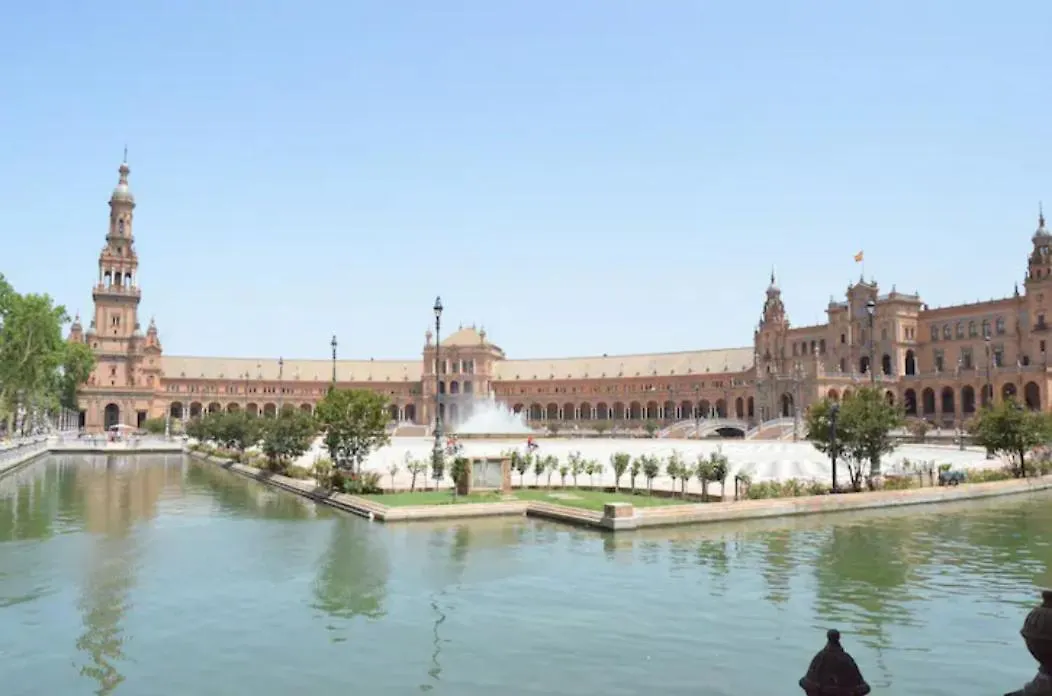 Apartamento A Estrenar Frente A La Plaza De Espana Sevilla 0*,