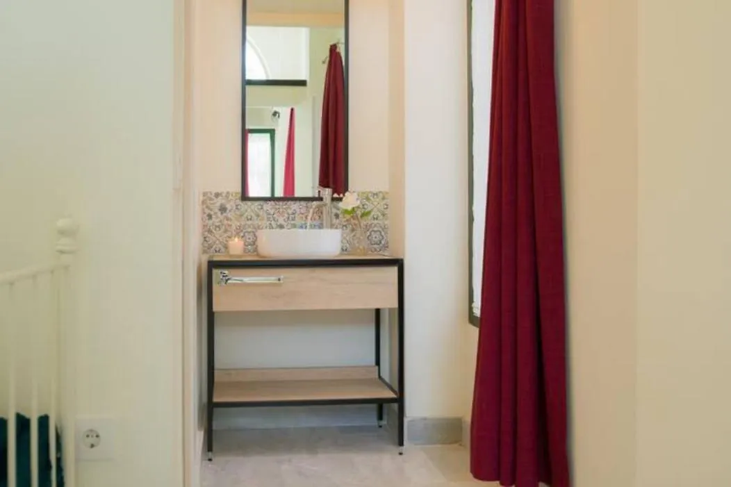 Apartamento A Estrenar Frente A La Plaza De Espana Sevilla